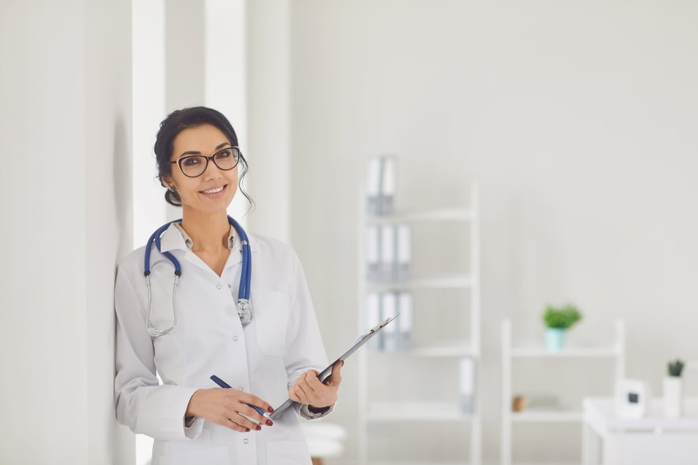 Dra. Fernanda Vieira ginecologista Catalão Goiás